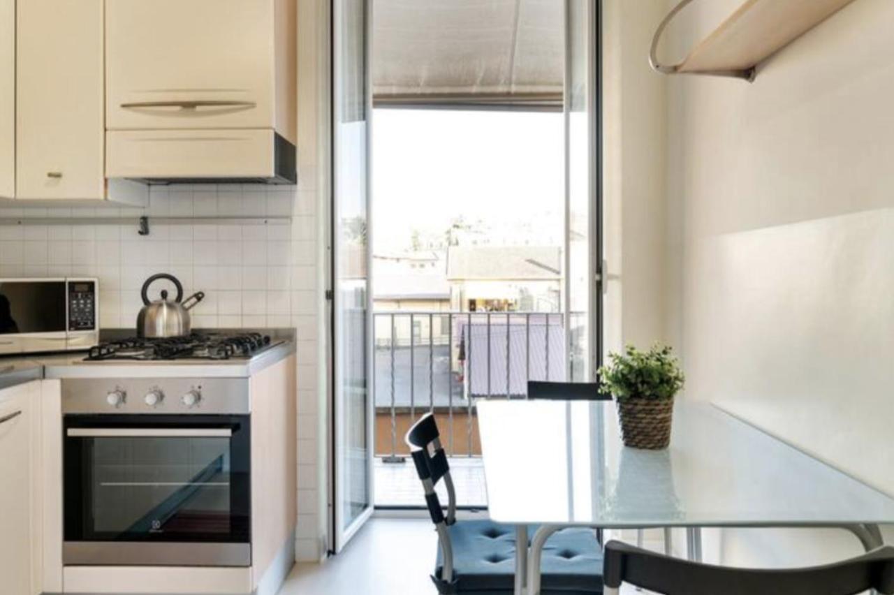 Sunny Flat In Elegant Building Close To Colosseum Rome Exterior photo